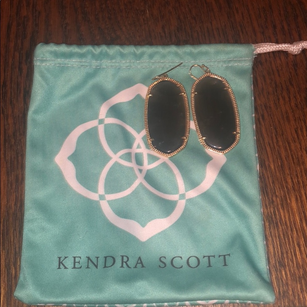 Grey dangling Kendra Scott earrings